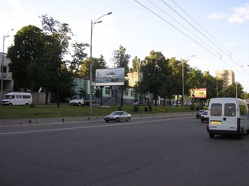 Щит 6.2x3.2,  Голосеевский пр-кт, 62, в напр. Московской площ., розмежувач